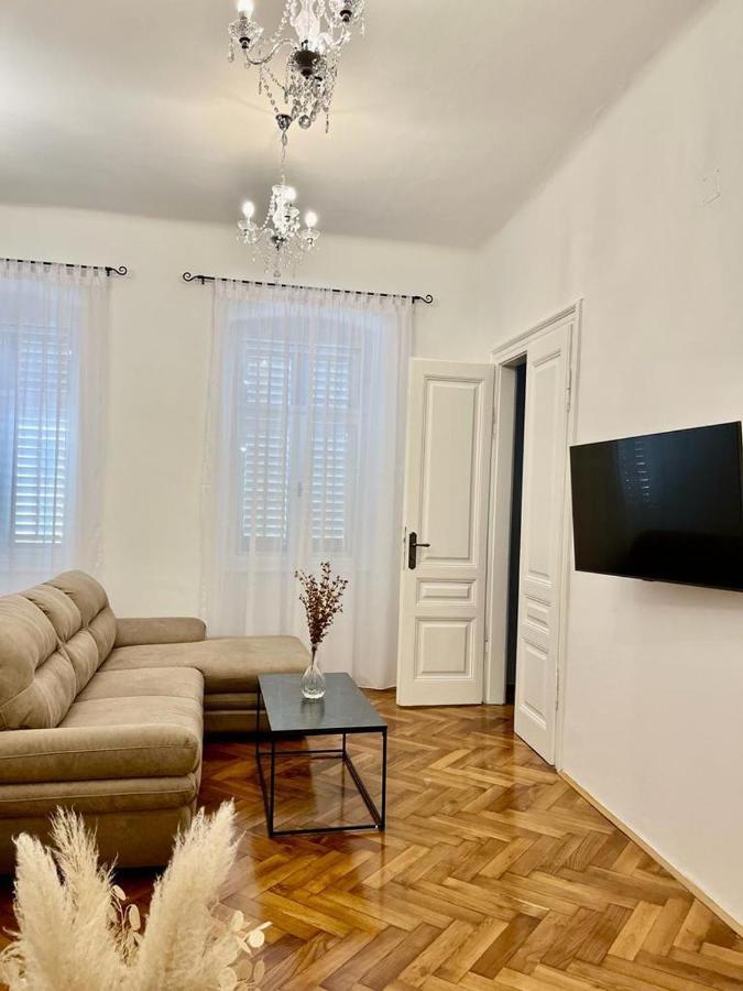 Lux Apartmans Apartment Pula Exterior photo